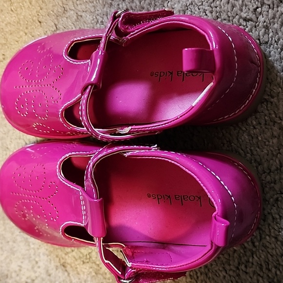 Very cute pink butterfly shoes size 10 - Picture 4 of 8